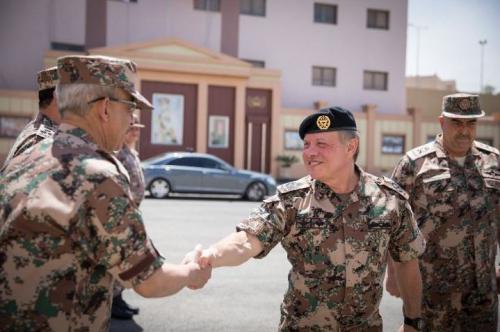 الملك يزور القيادة العامة للقوات المسلحة