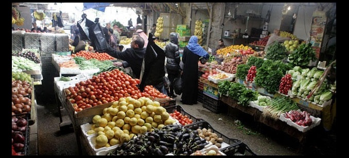مزارعون يلوحون بإغلاق (سوق الخضار) لتردي