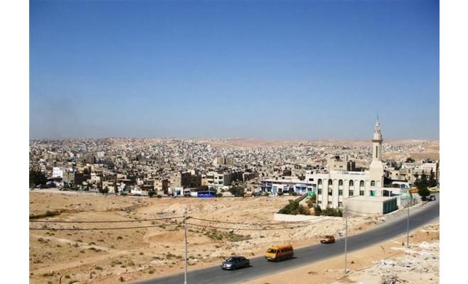 الزرقاء: 700 أسرة في حي جناعة