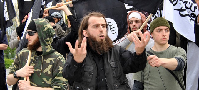 (التحشيد الطائفي) يجذب 20 ألف أجنبي