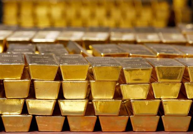 الذهب يرتفع مع هبوط الدولار
