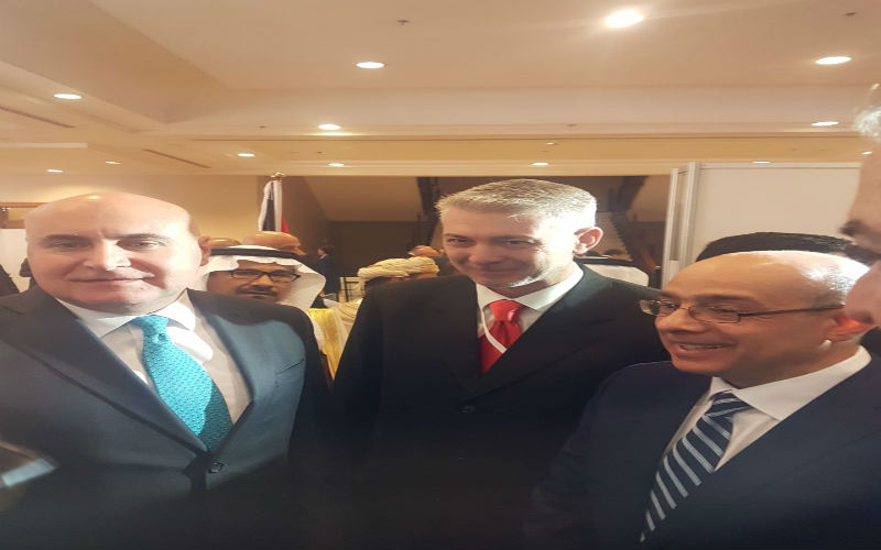 شحادة يتفقد الجناح التونسي في ملتقى