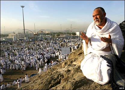 شروط تسجيل وتكاليف الحجاج السوريين لحج