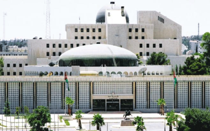 استثنائيتان لمجلس الأمة: الرزاز أمام استحقاق