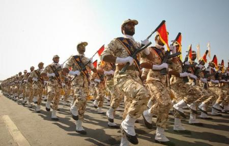 الحرس الثوري الإيراني يحذر أمريكا من