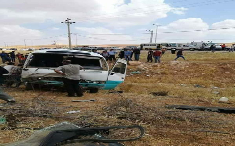 وفاة و19 اصابة بتدهور حافلة ركاب