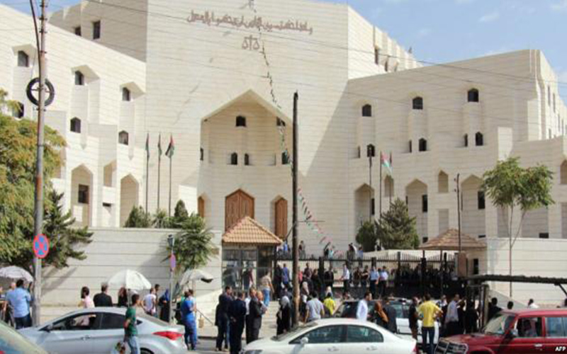 العدل بصدد إنشاء مجمع لمحاكم بدايات