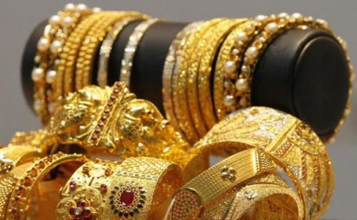 المواصفات تعيد 9363.11 كيلوجراما من الذهب