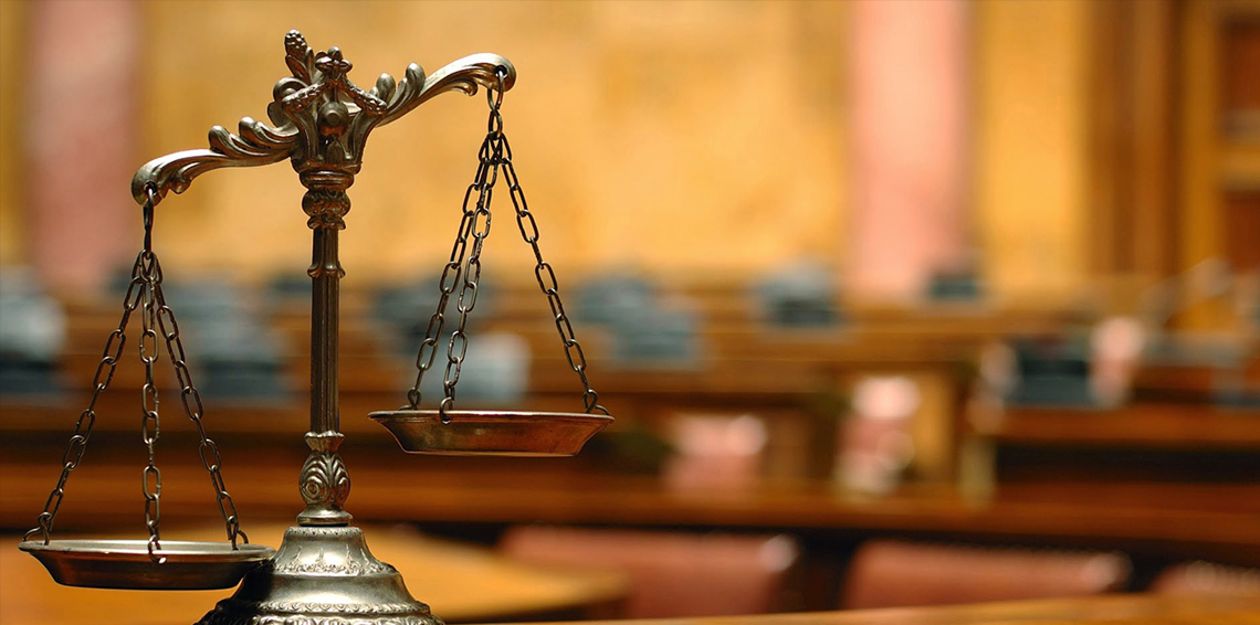 قاض سعودي يثير موجة من الغضب