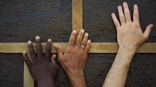 هذه الصورة حركت مشاعر كل من