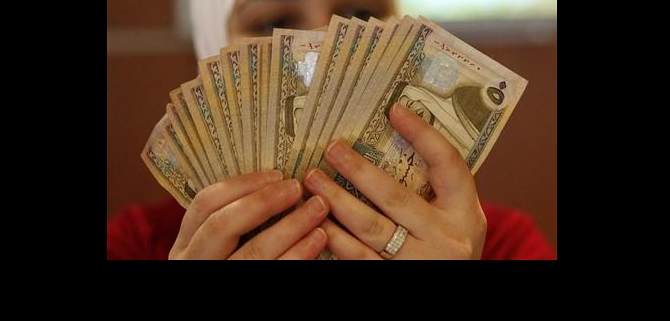 مواطنون على مواقع التواصل: 100 دينار