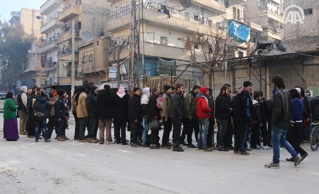 توقف عملية إجلاء المدنيين والمقاتلين في