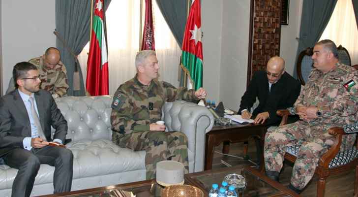 فريحات يستقبل مسؤولا عسكريا فرنسيا
