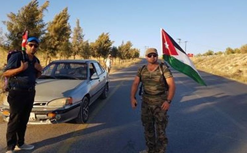 د. القطامين .. مسيرة راجلة من