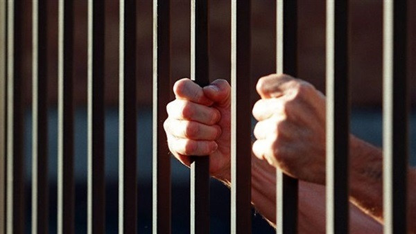 الاشغال الشاقة لـ 3 متهمين بقتل