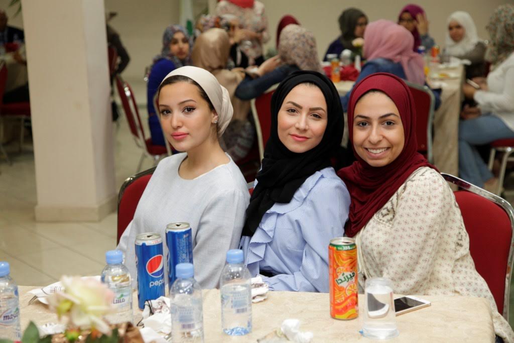 بالصور.. جامعة البترا تقيم حفل إفطار