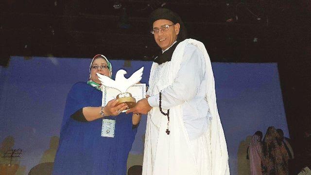 الفيومي يحصد جائزة أفضل إخراج في