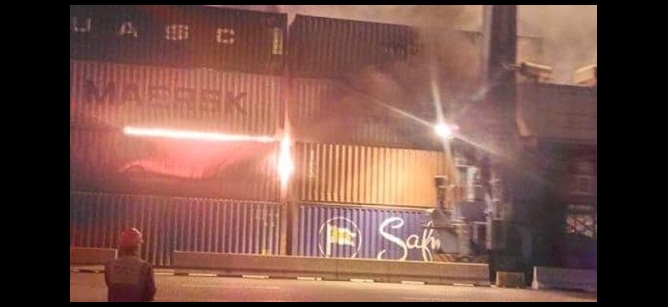 حريق كبير في ميناء الحاويات بالعقبة