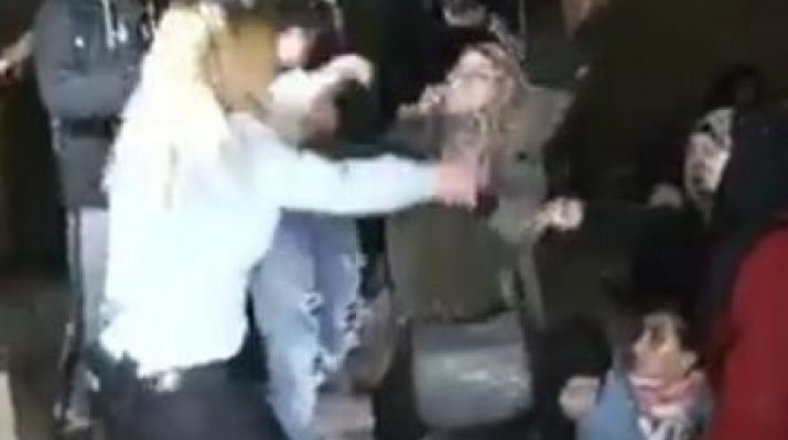 بالفيديو: شاهد كيف هزمت مقدسية مجندة