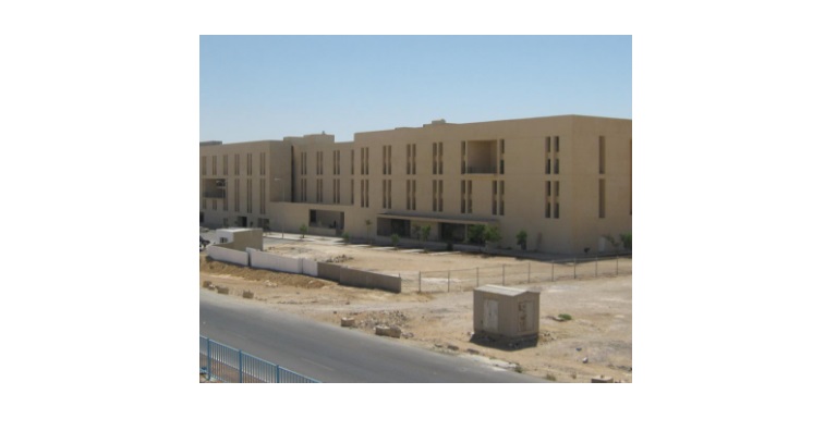 انهيار جزئي بسكن طالبات جامعة الحسين