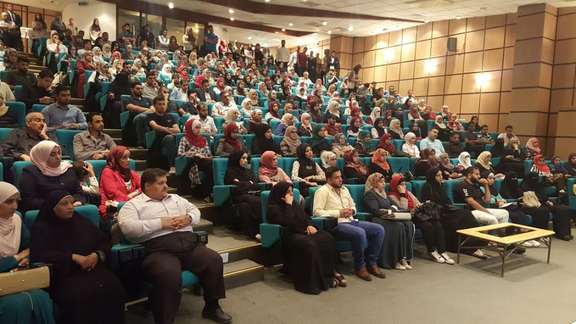 برنامج منح مدد للدراسات العليا يوفر
