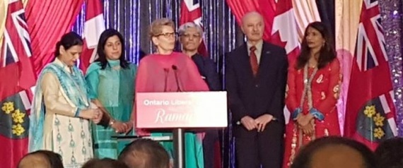 رئيسة وزراء أونتاريو تشارك المسلمين مأدبة