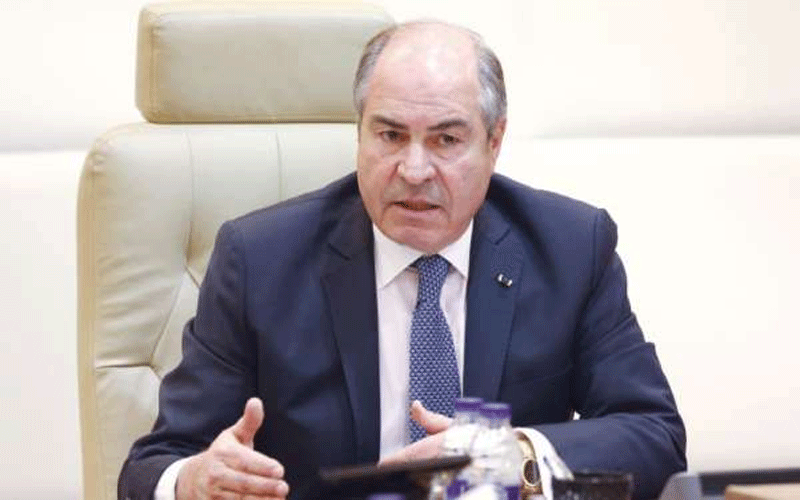 سياسات الملقي تدفع مئات المستثمرين إلى