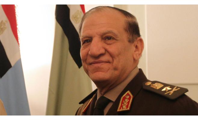 الفريق سامي عنان سينافس السيسي بانتخابات