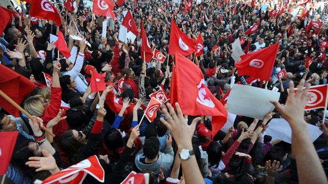 بريطانيا تطلب من رعاياها مغادرة تونس