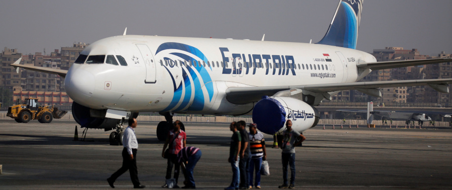 مصريون يغادرون السعودية بعد تسريحهم من