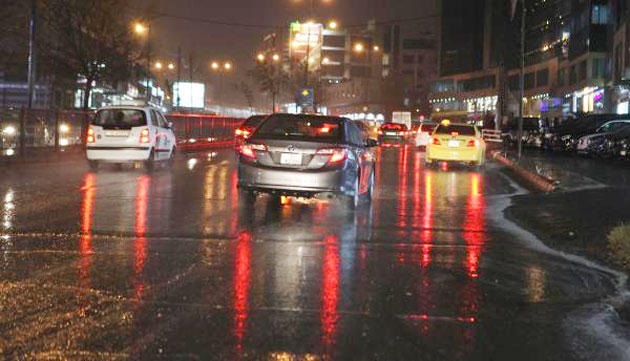 استمرار المنخفض الجوي وكتلة هوائية باردة
