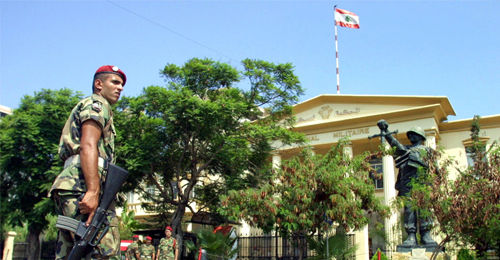 محاكمة اردني في لبنان بتهمة التخابر