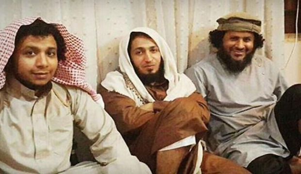 3 سعوديين (انشقوا) عن (داعش) وهربوا