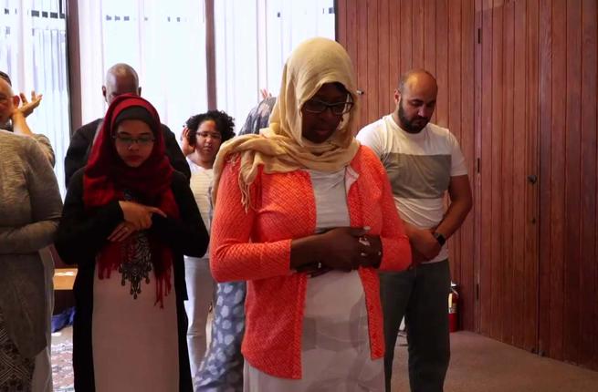 افتتاح مسجد مختلط تديره إمراه