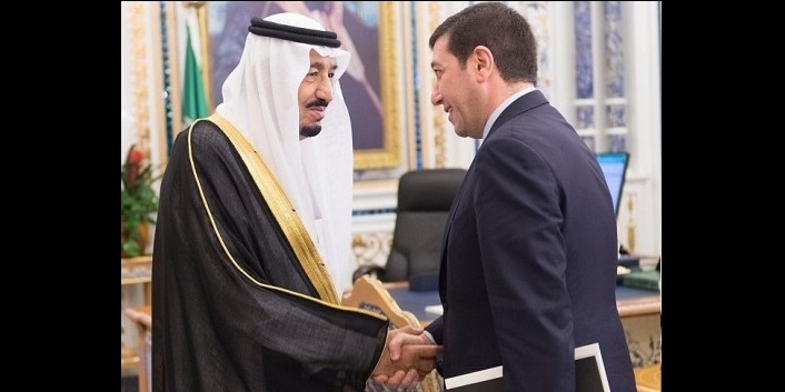 لماذا منحت الصحافة السعودية باسم عوض
