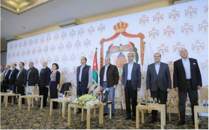 الصورة الجماعية لوزراء الملقي كان ينقصها