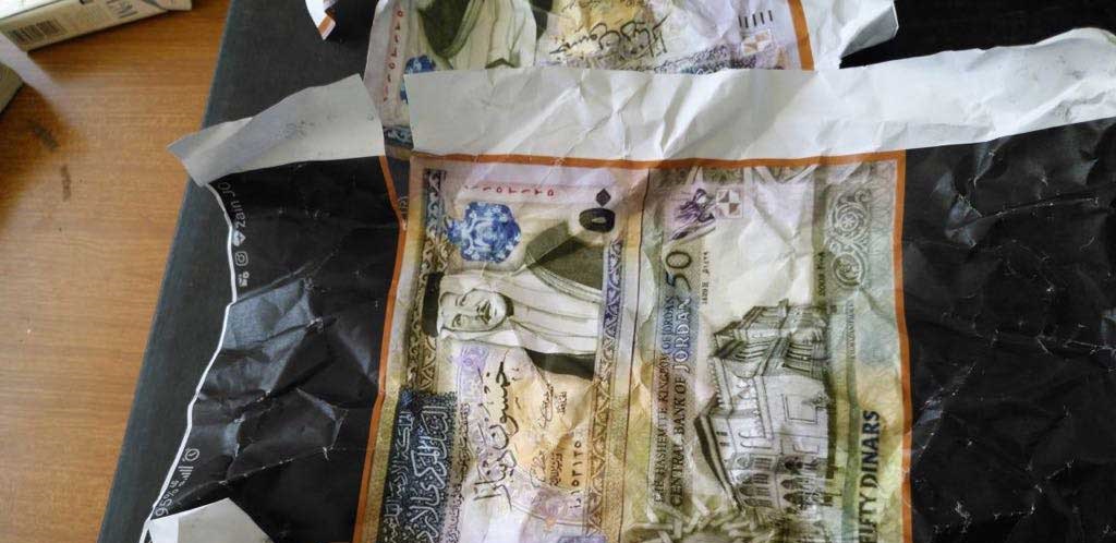 الكرك.. ضبط مشغل لتزوير العملة الأردنية