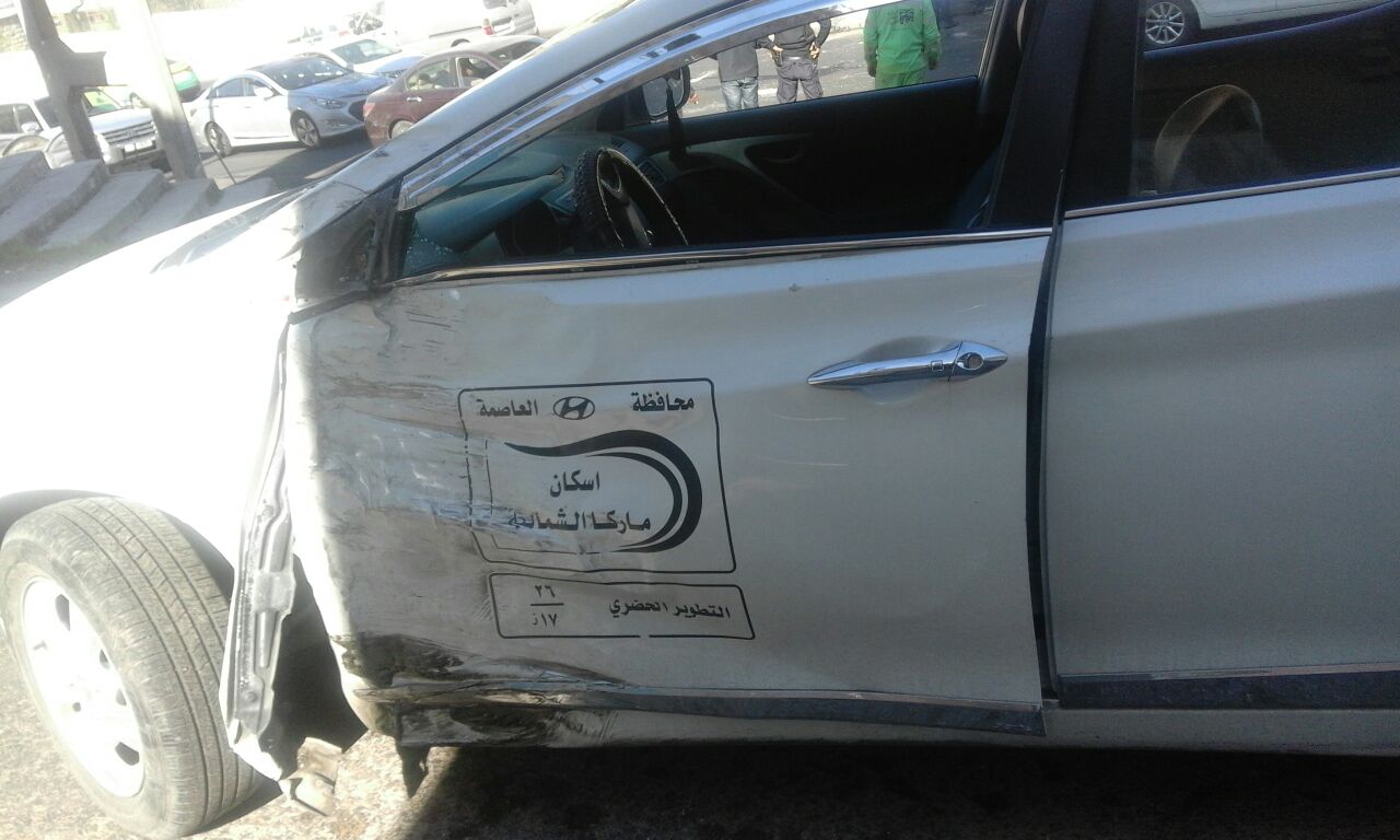 عمان.. .3 اصابات بتصادم باص quotكوسترquot