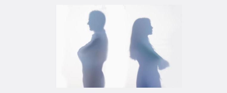 أسترالية تساعد العشاق على الانفصال مقابل