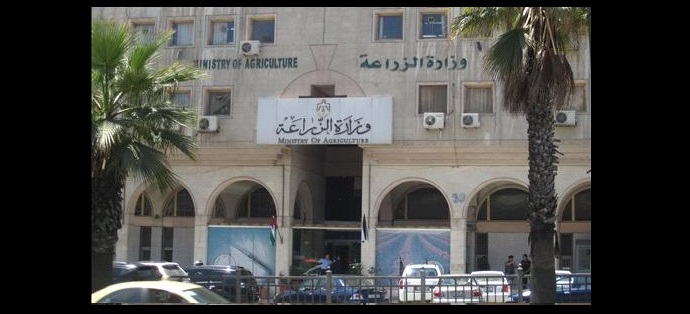 (الزراعة) .. ترجيح احالات إلى التقاعد