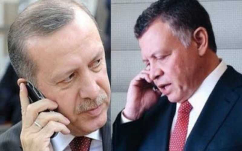 الملك يهنىء خلال اتصال هاتفي الرئيس
