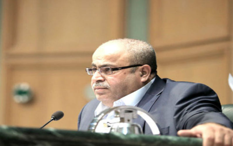 عطية يسأل ويفتح ملف «شركة الأسواق