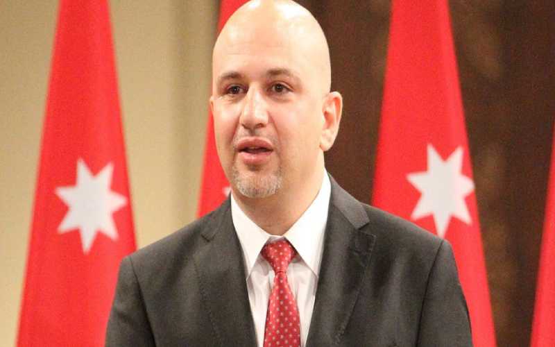 وزير الاتصالات وتكنولوجيا المعلومات يزور جامعة