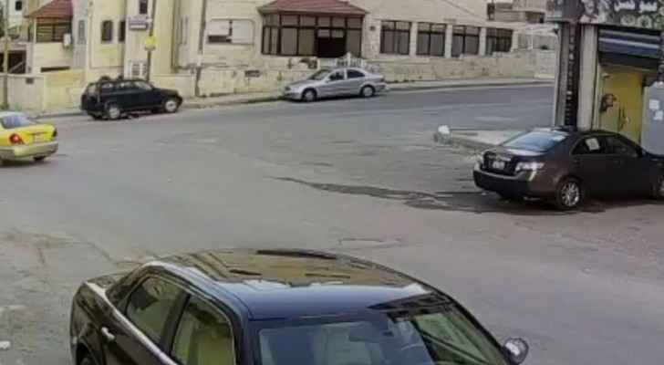 فيديو مروع .. سيدة تدهس طفلا