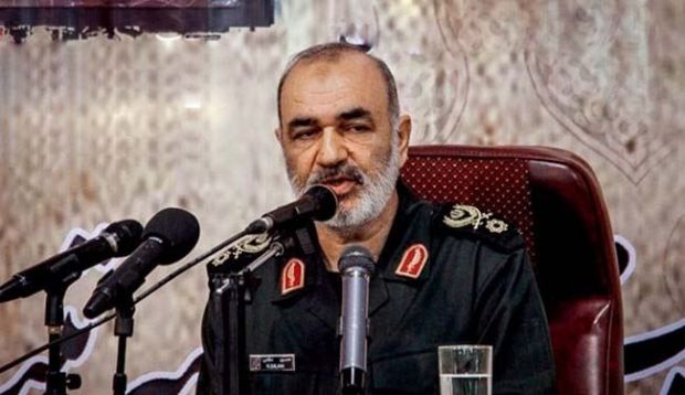 مسؤول إيراني: اليمنيون مظلومون أكثر من