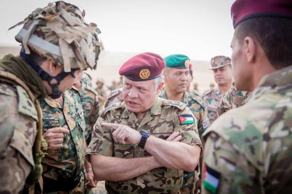 الملك وولي العهد يوجهان التحية للمتقاعدين