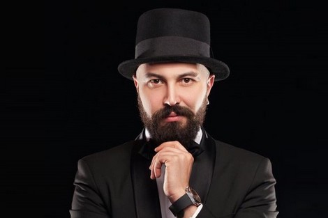 (وشمة) يتمسك باللمسة المغربية ويبرئ لمجرد