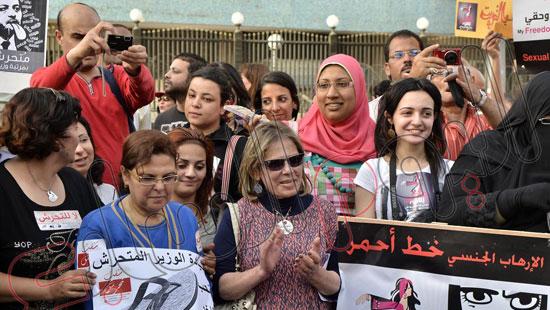 متاعب الصحفيات في مصر وتونس مع