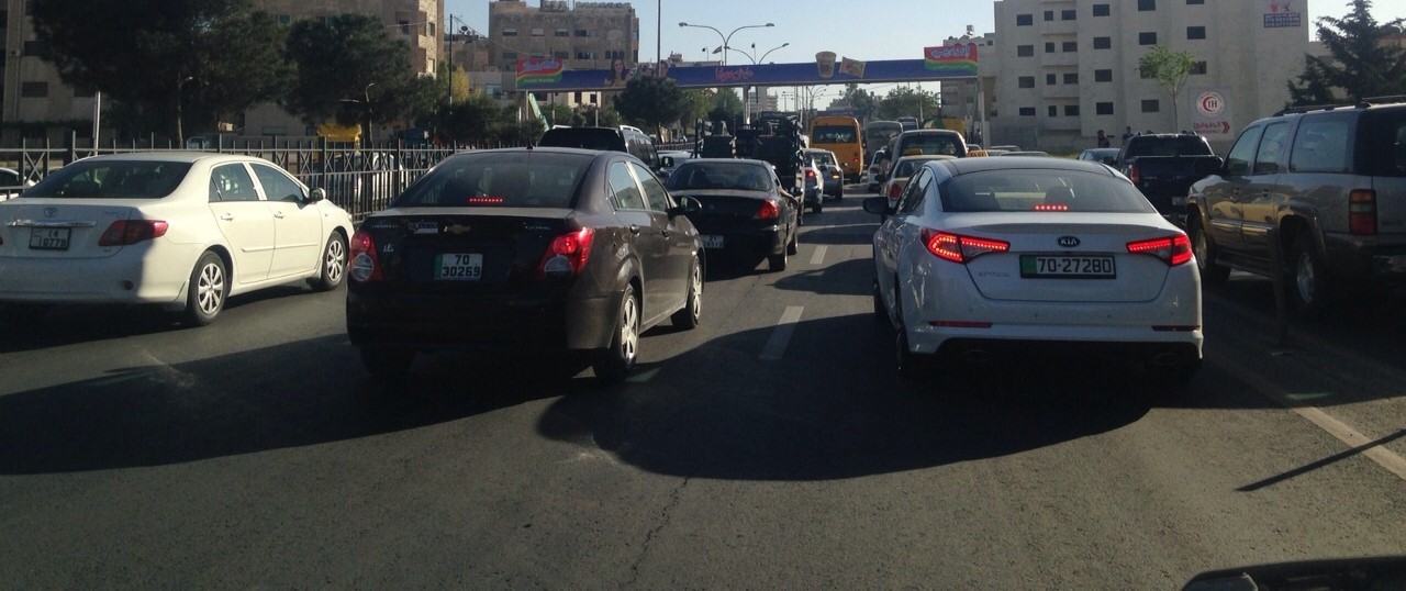 لا تمر عن طريق (( الإستقلال