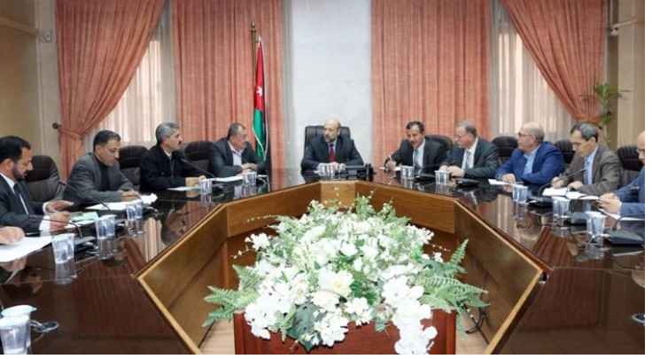 الرزاز: المعلم هو محور العملية التربوية